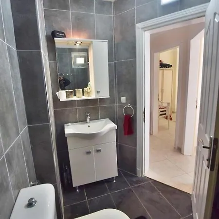 Apartment Lovely Ground Floor 2 Bedroom Apartment. Didim